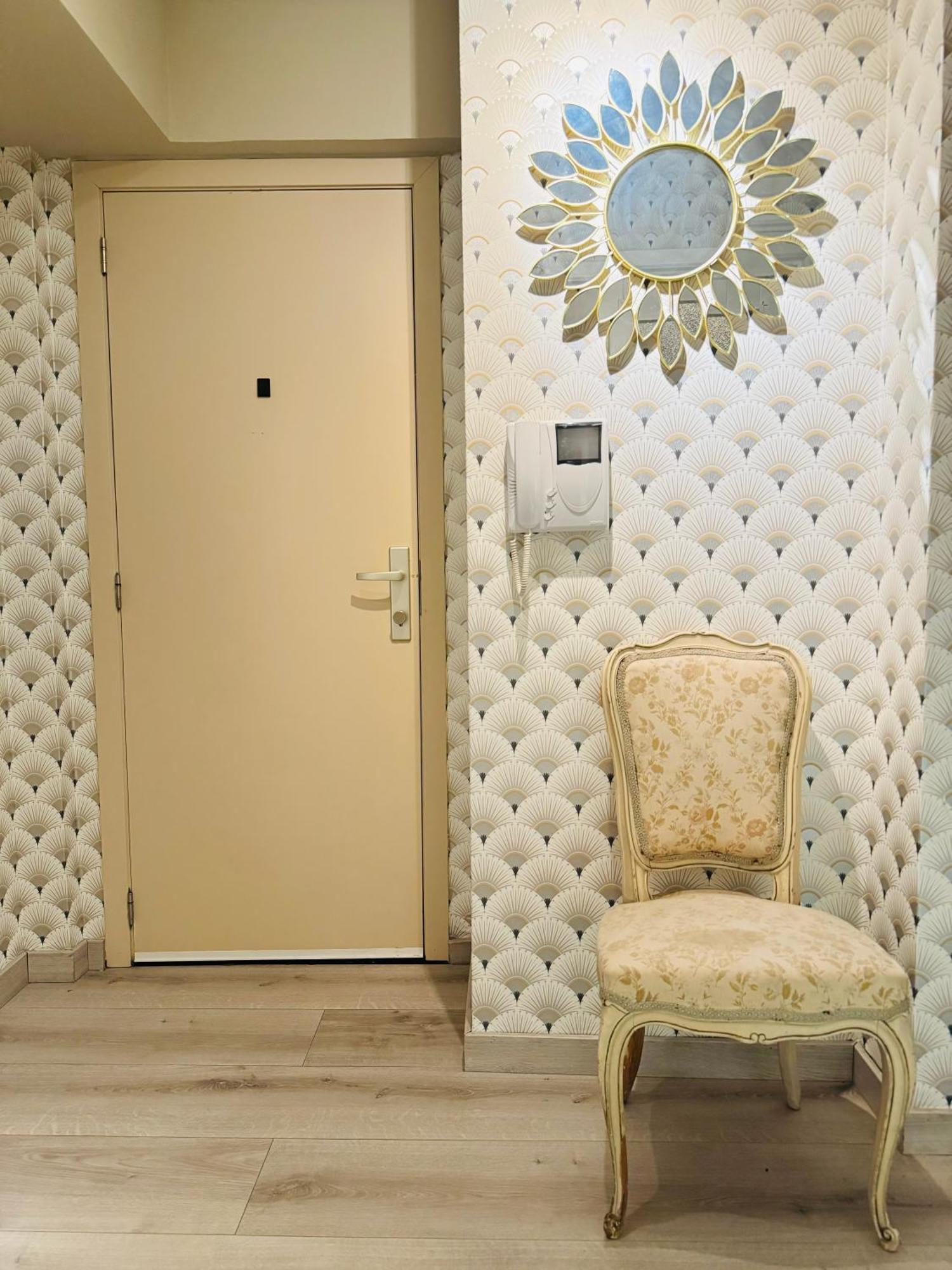 Hearth Of Brussels Gateway Apartment Bagian luar foto